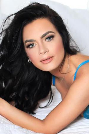 Eastern European busty brunette BONNIE Notting Hill W2 24/7 (24 hour) London escorts agency girl